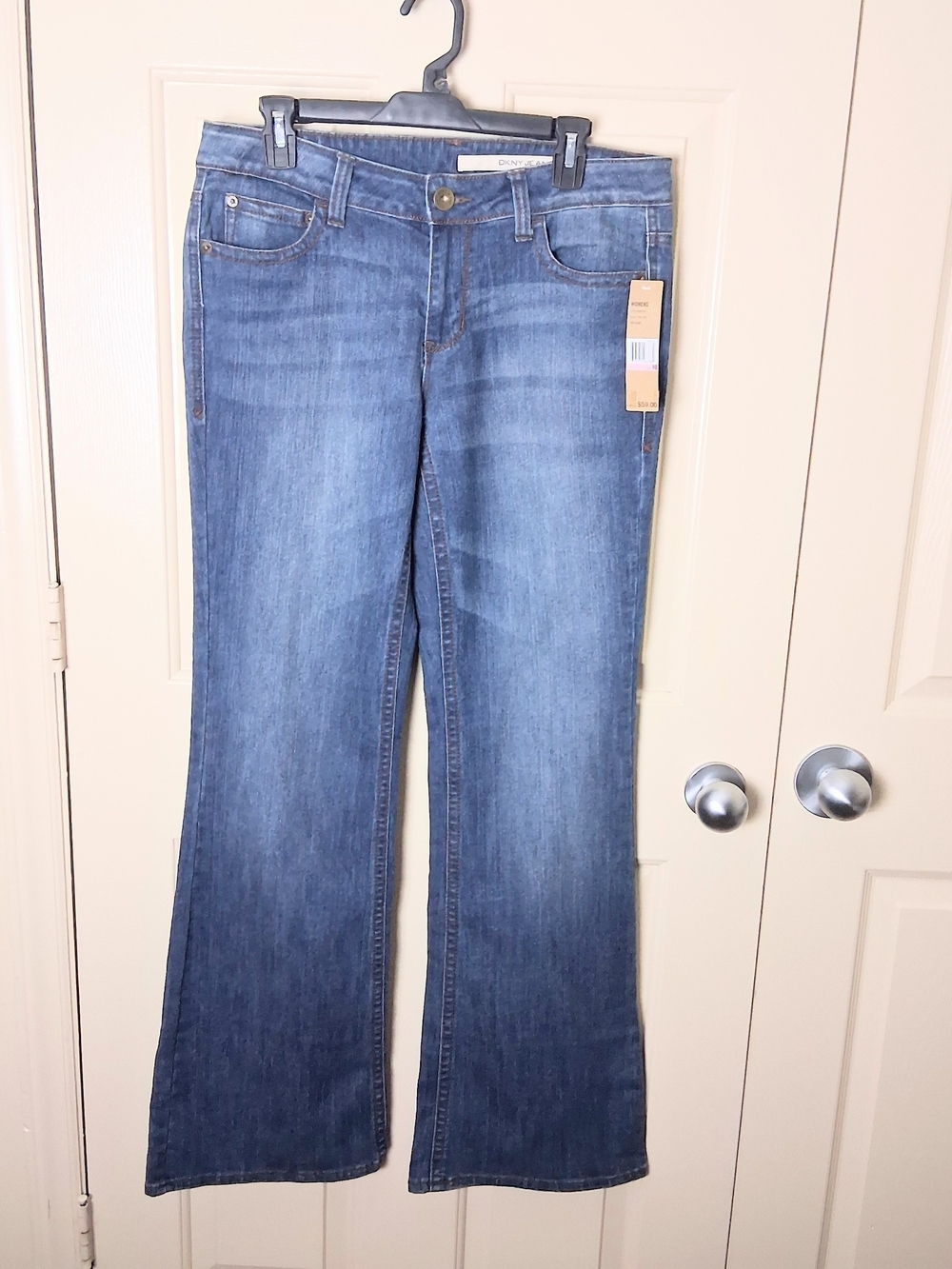 DKNY JEAN'S Women Denim Boot Cut Jean's Size 10 NWT